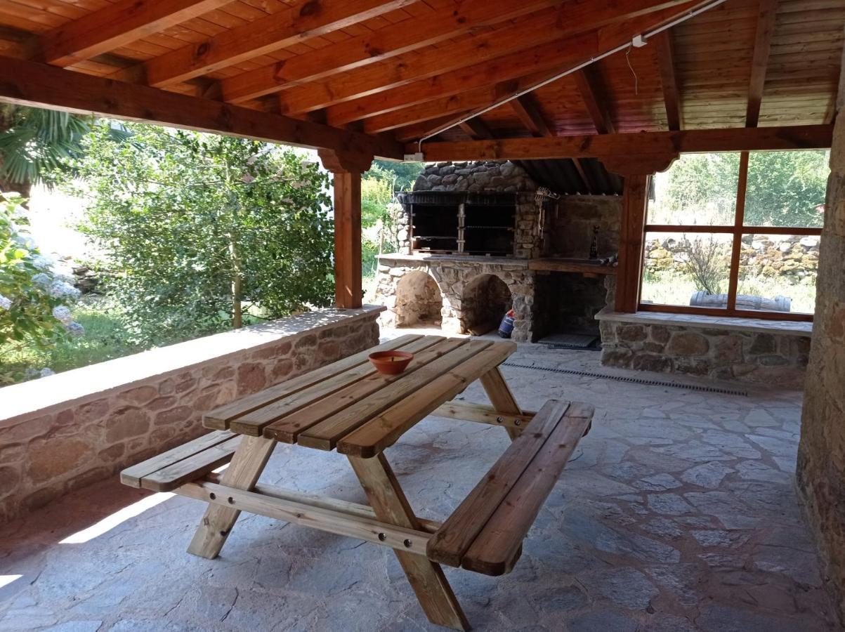 Amplia Y Comoda Casa De Piedra Con Porche Y Jardin San Roque de Riomiera Ngoại thất bức ảnh