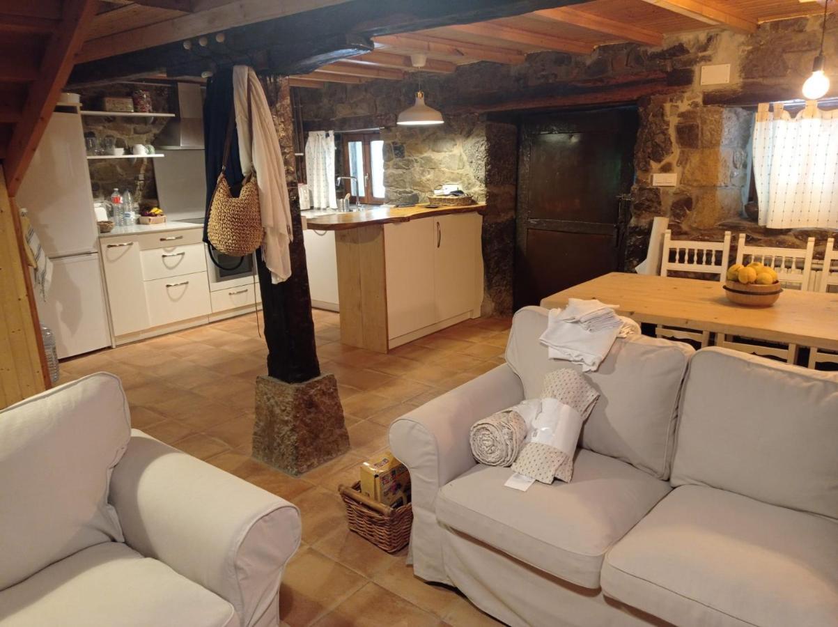 Amplia Y Comoda Casa De Piedra Con Porche Y Jardin San Roque de Riomiera Ngoại thất bức ảnh